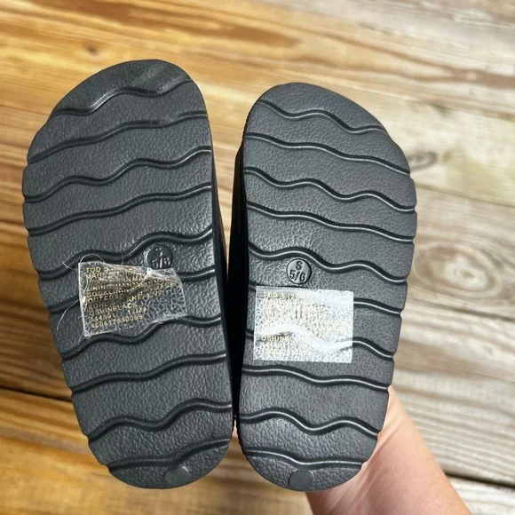Jumping Beans Black Sandals with Buckles - Infant Baby Toddler size 5/6 - Picture 5 of 8
